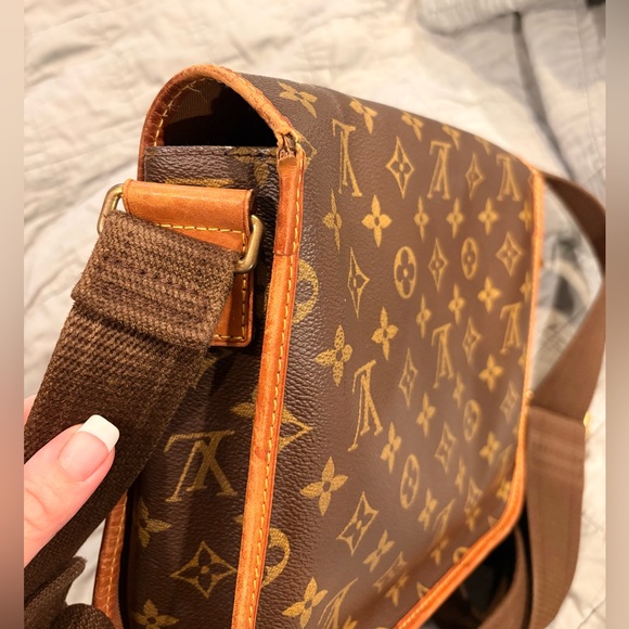 Authentic Vintage Louis Vuitton Monogram Bosphore Crossbody Bag - Picture 8 of 16